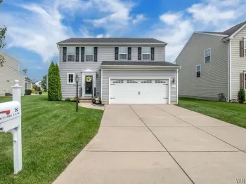 Property at 8 Skylark Lane, Wheatfield, NY 14304