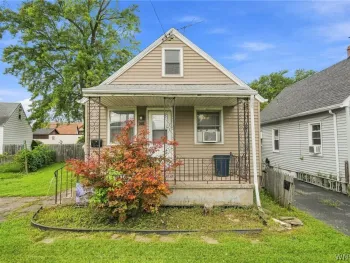 Property at 2926 Portland Street, Niagara, NY 14035