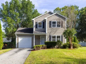 Property at 10 Trillium Lane, Henrietta, NY 14586