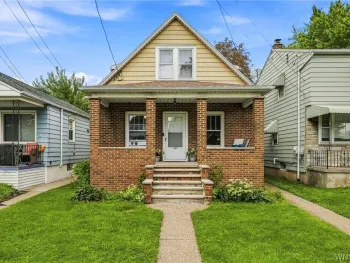 Property at 2788 Monroe Avenue, Niagara Falls, NY 14303