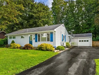 Property at 31 Pinecrest Road, New Hartford, NY 13413