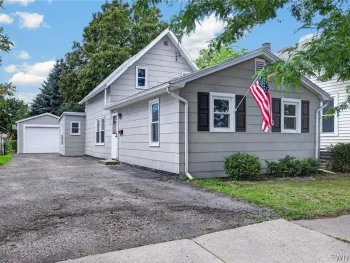 Property at 128 Lincoln Avenue, North Tonawanda, NY 14120