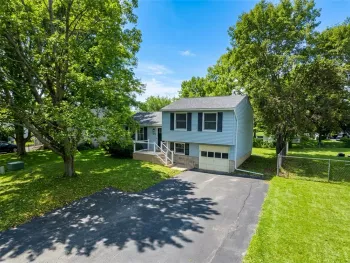 Property at 1531 Redfern Drive, Farmington, NY 14425