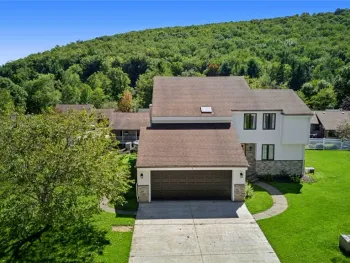 Property at 9 Valleybrook Drive, Bradford City, PA 16701