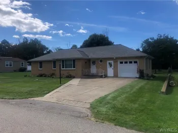 Property at 3602 Grafton, Hamburg, NY 14219