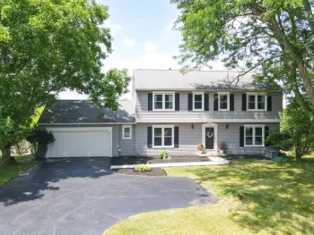 Property at 53 Selborne Chase, Perinton, NY 14450