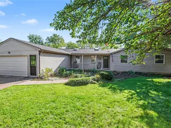 Property at 24 Sandpiper Hollow, Perinton, NY 14450