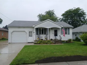 Property at 27 Syracuse Street, Tonawanda, NY 14150