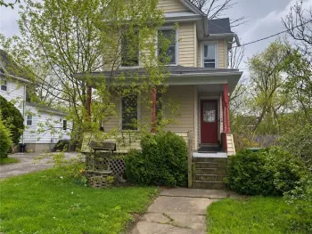 Property at 2961 Mckoon Avenue, Niagara Falls, NY 14305