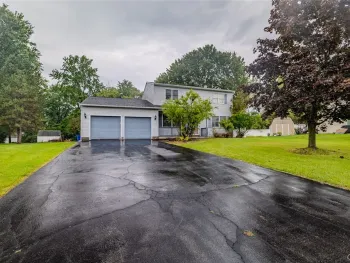 Property at 7679 Glenview Drive, Cicero, NY 13212