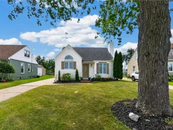 Property at 46 Oakridge Avenue, Tonawanda, NY 14217