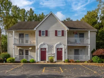 Property at 32 Brookfield Lane, Cheektowaga, NY 14227