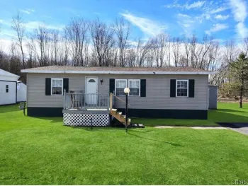 Property at 131 Pazdur Boulevard, Westmoreland, NY 13440