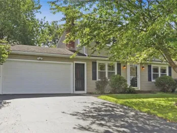 Property at 19 Wheatfield Circle, Perinton, NY 14450