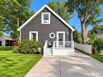 Property at 32 Iroquois Avenue, Lancaster, NY 14086
