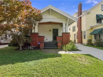 Property at 32 North Drive, Buffalo, NY 14216