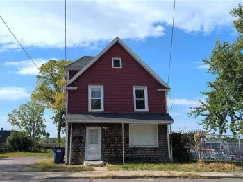 Property at 1121 Wolf St, Syracuse, NY 13208
