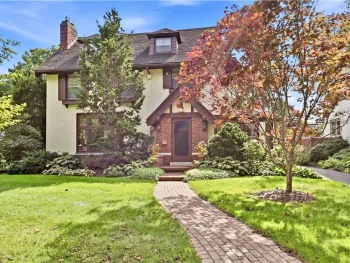 Property at 271 San Gabriel Dr, Rochester, NY 14610