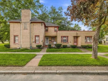 Property at 8254 Buffalo Avenue, Niagara Falls, NY 14304