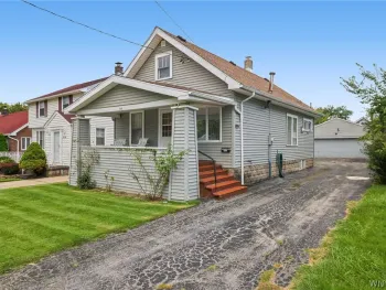 Property at 3830 Deveaux Street, Niagara Falls, NY 14305