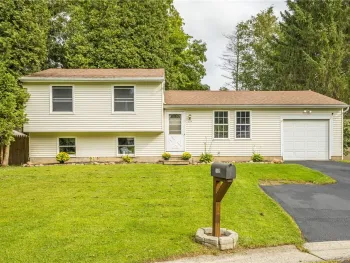 Property at 1539 Bluestem Court, Walworth, NY 14568