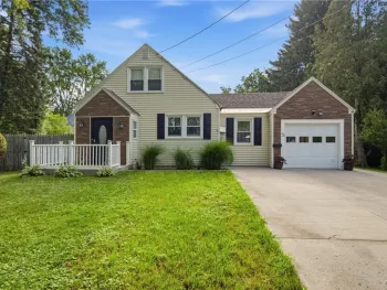 Property at 5 Brandon Circle, DeWitt, NY 13057