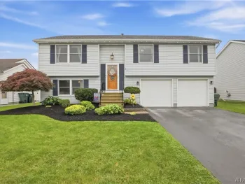 Property at 11 Doehaven Circle, Lancaster, NY 14043