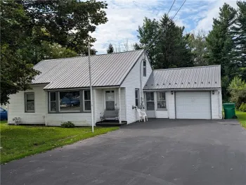 Property at 16592 Ridge Road, Murray, NY 14470