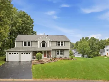 Property at 5372 Barrows Pointe, Camillus, NY 13031