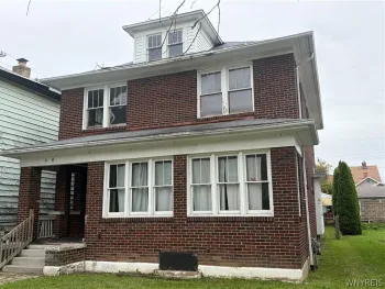 Property at 469 5th Street, Niagara Falls, NY 14301