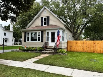 Property at 27 Brandel Avenue, Lancaster, NY 14086