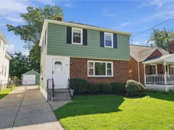 Property at 82 Woodcrest Drive, West Seneca, NY 14220