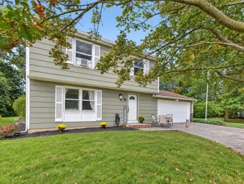 Property at 16 Highview Drive, Hamlin, NY 14464