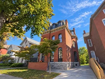 Property at 17 N Pearl Street, Buffalo, NY 14202