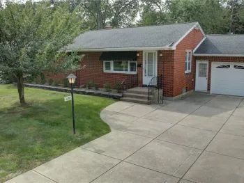 Property at 438 Robert Drive, North Tonawanda, NY 14120