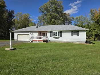 Property at 1041 Old State Route 31, Elbridge, NY 13080