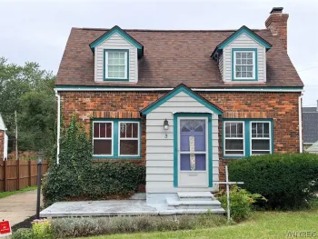Property at 3 Lochland Drive, Cheektowaga, NY 14225