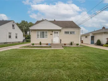 Property at 40 Petan Drive, Cheektowaga, NY 14225