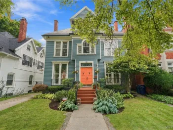 Property at 22 Oakland Place, Buffalo, NY 14222