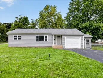 Property at 101 E Oakley Drive, Syracuse, NY 13205