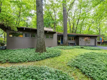 Property at 15 Woodland Circle, Irondequoit, NY 14622