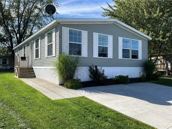 Property at 6 Applegate Dr, Hamlin, NY 14464
