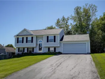 Property at 586 Crows Nest Ln, Walworth, NY 14502
