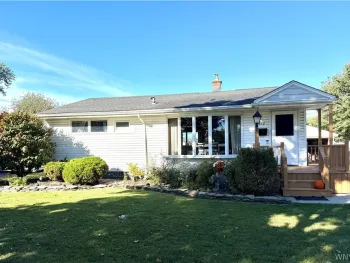 Property at 318 Glenhurst Road, Tonawanda, NY 14150