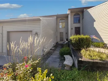 Property at 130 Lookout Circle, Camillus, NY 13209