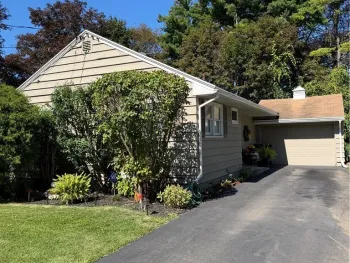 Property at 201 Harding Place, Syracuse, NY 13205
