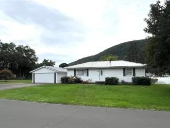Property at 29 Sunset Circle, Big Flats, NY 14903