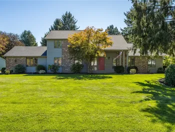 Property at 5 Wolf Trapp, Perinton, NY 14534