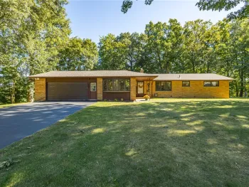 Property at 546 Crest Circle, Webster, NY 14580