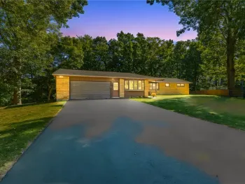 Property at 546 Crest Circle, Webster, NY 14580